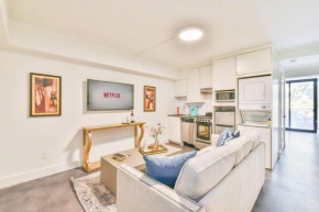 Beautiful Updated Midtown Apartment